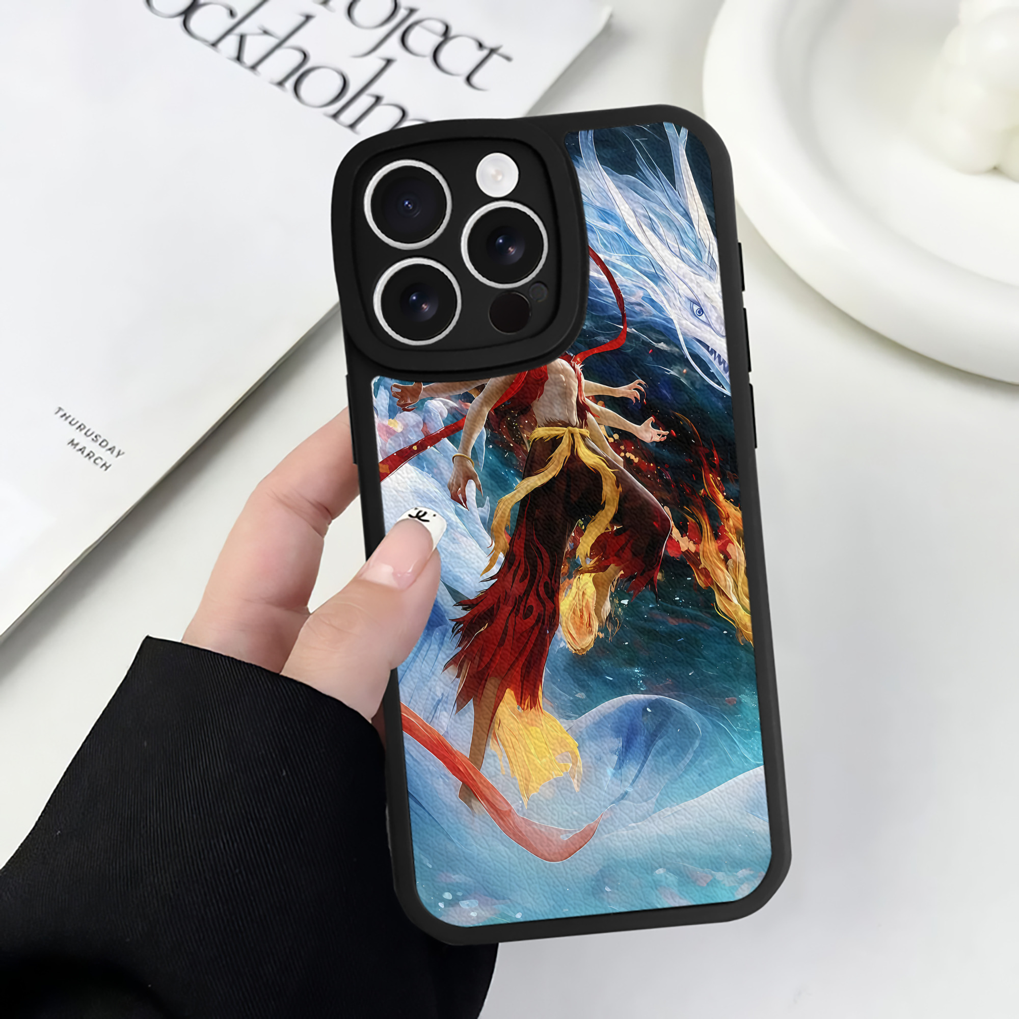 （画像用） Ne Zha 2 ナタ 魔童の大暴れ 【iPhone 16シリーズ対応】シリコンスマホケース（レザー調） 材質：シリコン